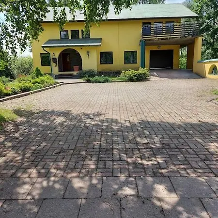 Privaatne Suure Kinnistuga Elamu Otepaal. *
