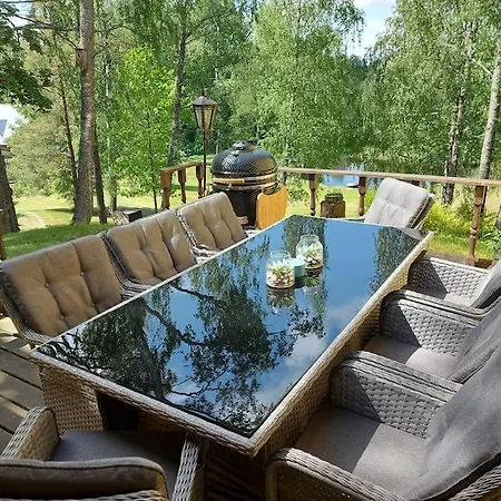 Privaatne Suure Kinnistuga Elamu Otepaal. Otepaa