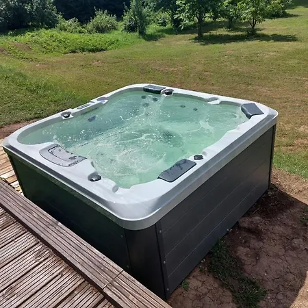 Privaatne Suure Kinnistuga Elamu Otepaal.